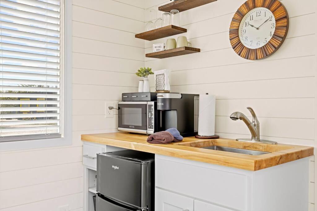 New The Sunset Luxury Container Home Fredericksburg Exterior foto